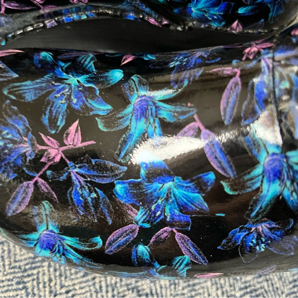Danskos blue floral size 37. - Picture 9 of 10